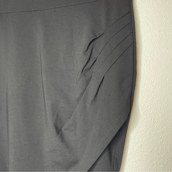 Torrid Black Asymmetrical Envelope Fold Over Mini Skirt Stretch Size 1X - Picture 5 of 11